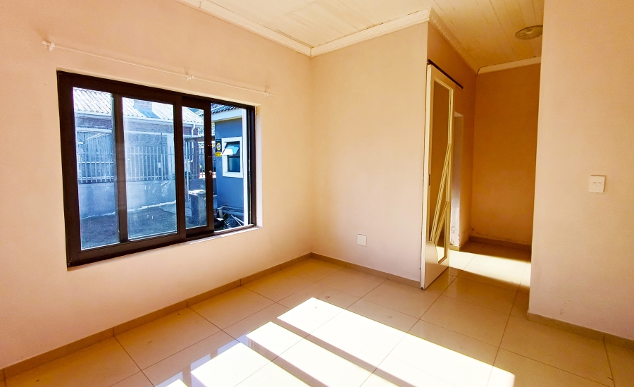4 Bedroom Property for Sale in Palmiet Western Cape